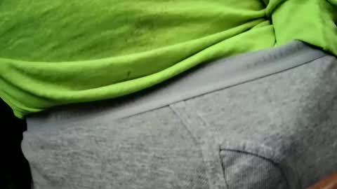 yuppers1234 online show from April 27, 2:14 pm