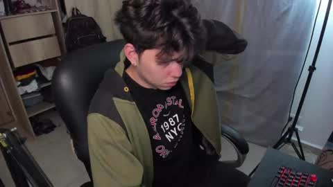 Snapshot of yurii_moody chatting on February 12, 12:48 am yurii_moody online show from February 12, 12:48 am