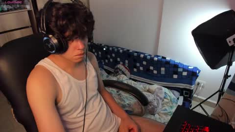 Snapshot of yurii_moody chatting on September 25, 8:27 pm yurii_moody online show from September 25, 8:27 pm