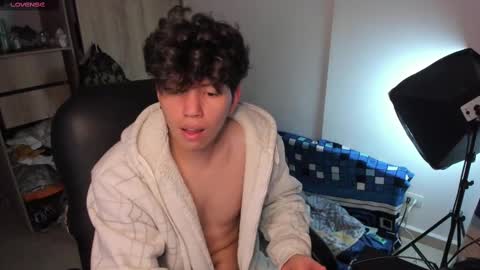 Snapshot of yurii_moody chatting on September 28, 5:27 am yurii_moody online show from September 28, 5:27 am