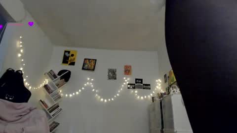 Snapshot of yury_sun chatting on February 27, 10:31 pm paola online show from February 27, 10:31 pm