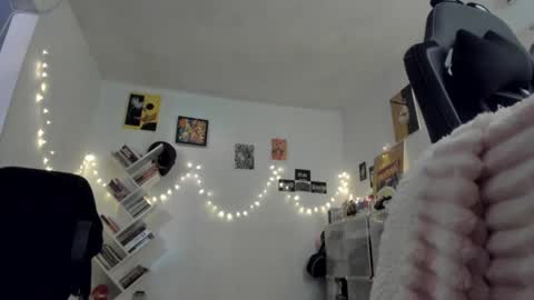 Snapshot of yury_sun chatting on January 19, 10:06 pm paola online show from January 19, 10:06 pm