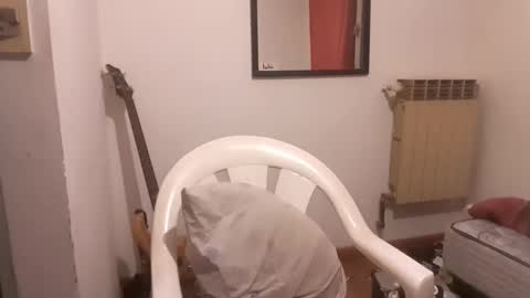 Yuumi online show from September 18, 7:45 am