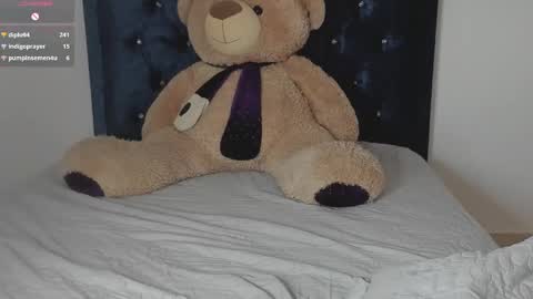 yuzii Im new to these pages so I hope you guys are kind to me. online show from December 7, 12:46 am