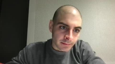 yvesbunnny online show from December 18, 5:30 pm