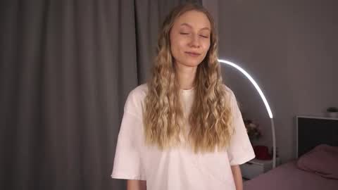 Lina online show from March 10, 5:12 am