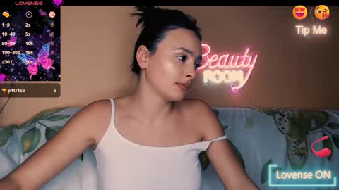 yzza_suave online show from December 4, 2:38 pm