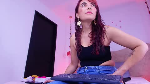 Zoe  online show from February 1, 3:14 am