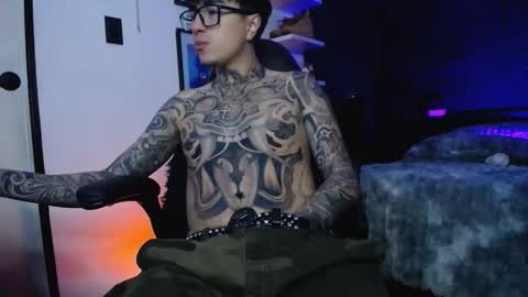 zac_muller1 online show from December 3, 12:28 pm