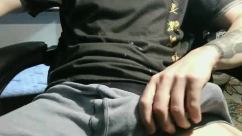 zach52590 online show from September 18, 4:22 pm