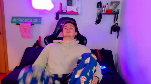 Zach Rhyder online show from March 11, 2:10 am