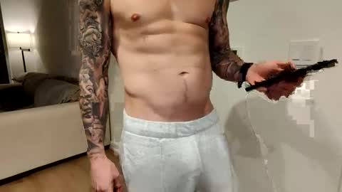 zack_2015 online show from January 19, 2:10 am