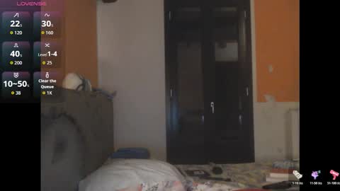 Snapshot of zackhot31 chatting on October 19, 6:12 pm Ivan online show from October 19, 6:12 pm