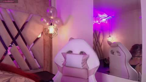Snapshot of zafire_ chatting on October 18, 11:36 am online show from October 18, 11:36 am