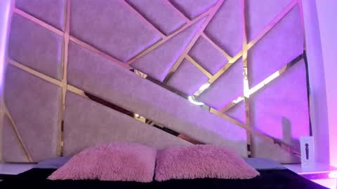 Claire  online show from September 11, 6:53 pm