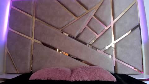 Claire  online show from September 25, 6:48 pm