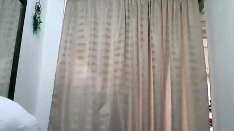 Zafiro online show from February 4, 6:34 pm