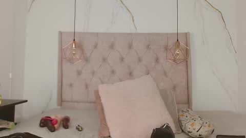 Snapshot of zamirasc chatting on October 9, 1:49 pm ZAMIRA online show from October 9, 1:49 pm