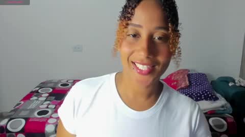 Zandra online show from April 14, 5:22 am