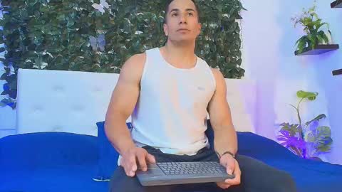 Snapshot of zanemaverick chatting on October 14, 12:08 pm zanemaverick online show from October 14, 12:08 pm