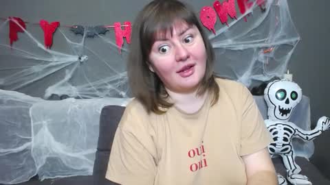 zannadreil online show from October 21, 6:55 pm