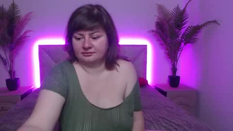 zannadreil online show from September 18, 11:58 am