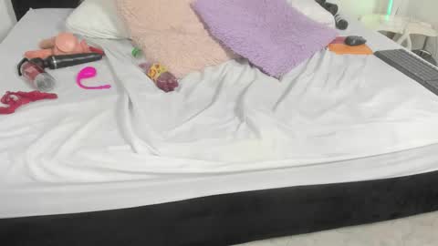 ZARA online show from February 21, 10:46 pm