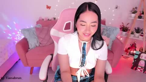 Zara online show from October 23, 10:50 am