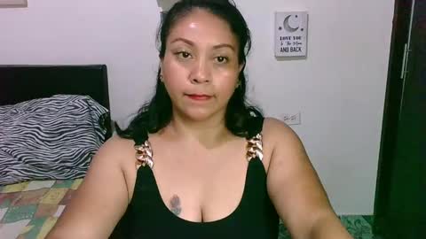 Snapshot of zaray_45bella chatting on September 25, 12:06 am zaray online show from September 25, 12:06 am