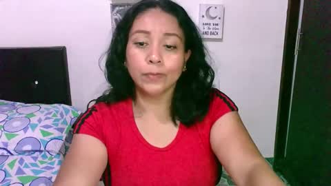 Snapshot of zaray_45bella chatting on October 9, 9:53 pm zaray online show from October 9, 9:53 pm