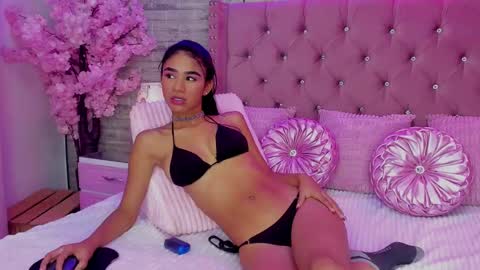 Snapshot of zaryjonnes chatting on October 9, 8:36 pm zaryjonnes online show from October 9, 8:36 pm