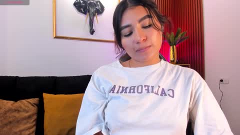 Snapshot of zayda_ chatting on October 6, 10:05 pm Zayda online show from October 6, 10:05 pm