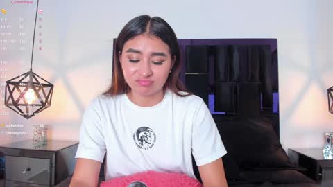Snapshot of zayda_ chatting on February 2, 5:48 pm Zayda online show from February 2, 5:48 pm