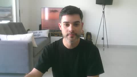 Zehfren online show from February 8, 6:44 pm