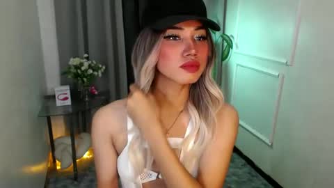 Snapshot of zelainalovetocum chatting on February 18, 1:00 pm zelainalovetocum online show from February 18, 1:00 pm