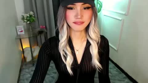 Snapshot of zelainalovetocum chatting on February 15, 12:59 am zelainalovetocum online show from February 15, 12:59 am