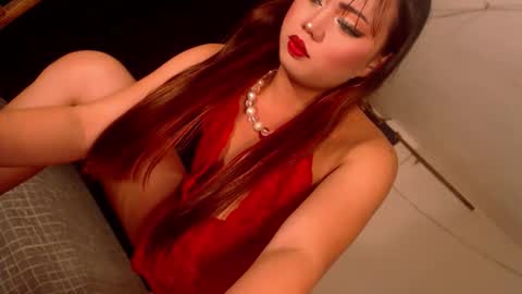 zemi_max online show from April 11, 4:11 pm