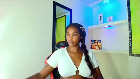 Snapshot of zendaya_wilson1 chatting on September 19, 5:11 am Zendaya Wilson online show from September 19, 5:11 am