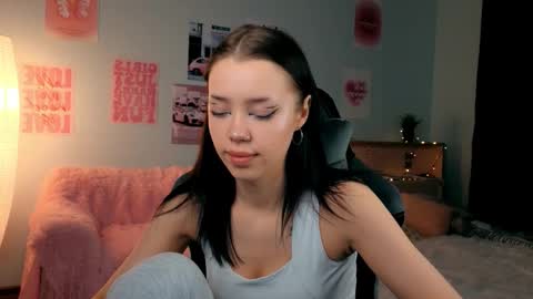 Lara online show from February 21, 7:39 pm