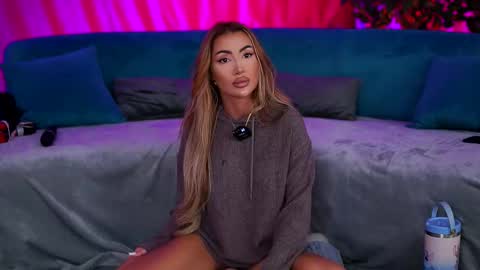 Zenyda online show from October 4, 11:41 am