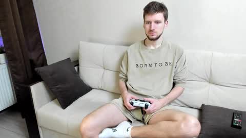 Andrew online show from October 14, 9:40 pm