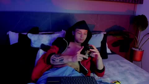 zeus online show from February 1, 2:37 am