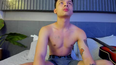 zeus online show from February 27, 8:13 am