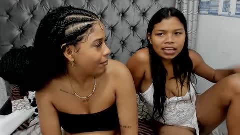 zeynep_20_ online show from December 19, 5:30 pm