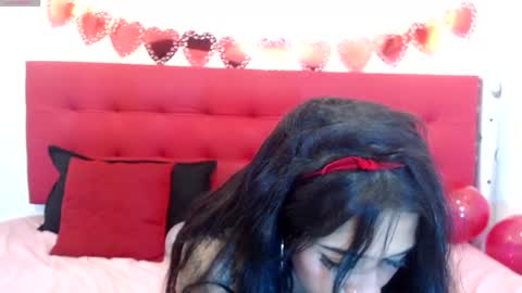 Snapshot of zhamira_21 chatting on February 14, 10:14 pm ZHAMIRA ANDRES online show from February 14, 10:14 pm