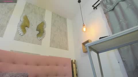 Snapshot of zhamira_21 chatting on September 9, 9:37 pm ZHAMIRA ANDRES online show from September 9, 9:37 pm