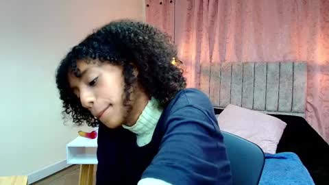 Zia Green online show from March 8, 10:45 pm