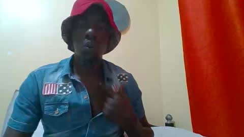 Snapshot of zlatann2012 chatting on October 3, 7:33 pm Zlatann2012 online show from October 3, 7:33 pm