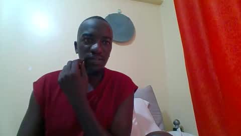 Snapshot of zlatann2012 chatting on October 7, 9:16 am Zlatann2012 online show from October 7, 9:16 am