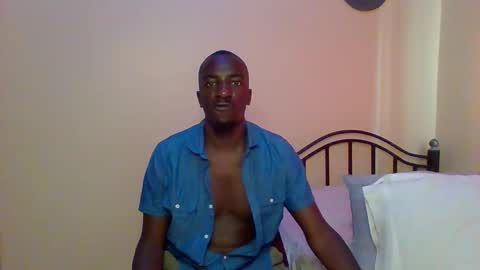 Snapshot of zlatann2012 chatting on March 2, 12:54 pm Zlatann2012 online show from March 2, 12:54 pm